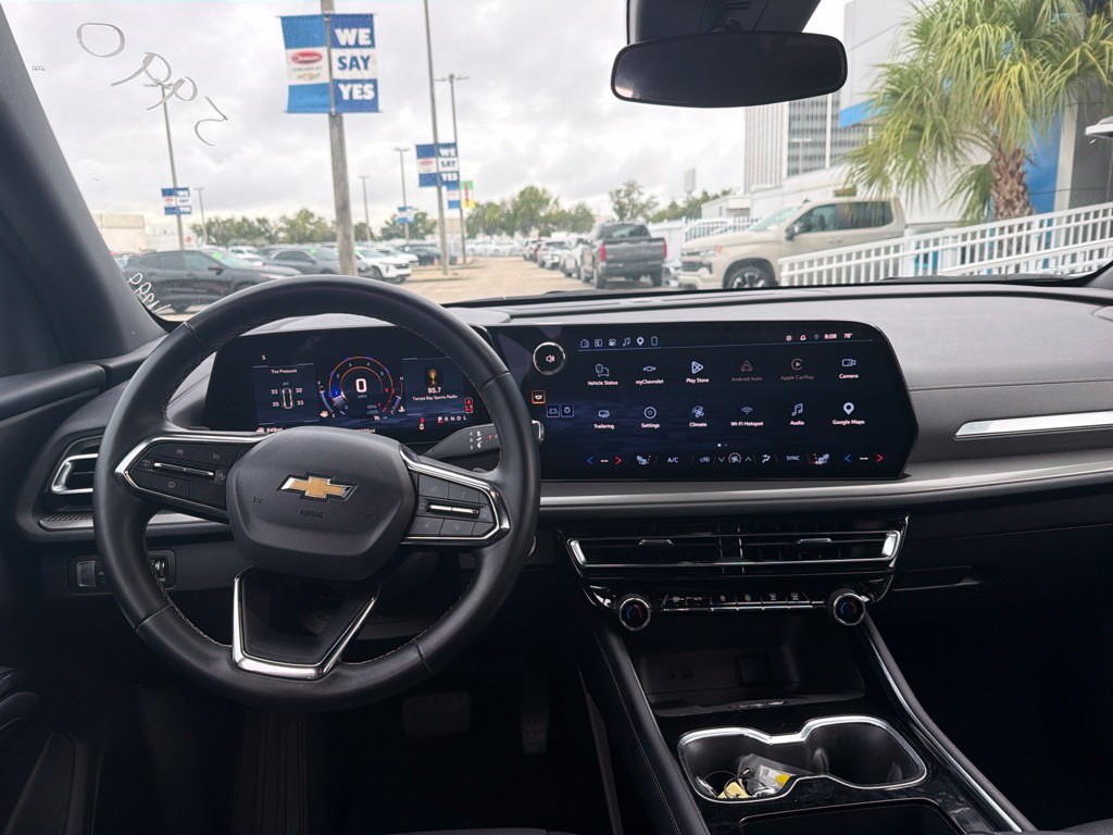 Used 2026 Chevrolet Traverse LT FWD image 13