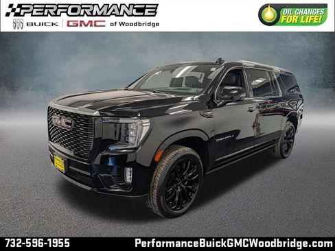 Used 2022 GMC Yukon XL Denali w/ Denali Ultimate Package AWD/4WD image 1