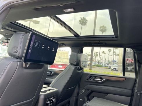 New 2026 GMC Yukon XL Denali w/ Denali Reserve Package RWD image 28