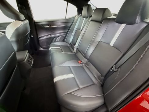 Used 2025 Toyota Camry SE w/ Convenience Package FWD image 23