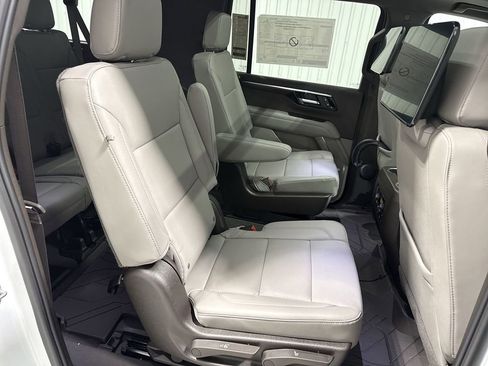 New 2026 Chevrolet Suburban Z71 w/ Z71 Off-Road Package AWD/4WD image 28