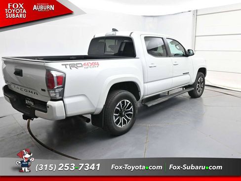 Used 2023 Toyota Tacoma TRD Sport w/ TRD Premium Sport Package AWD/4WD image 15