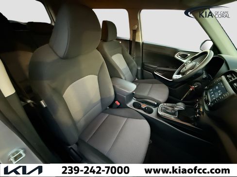 Used 2021 Kia Soul LX image 14
