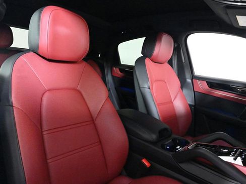 Certified 2026 Porsche Cayenne S image 19