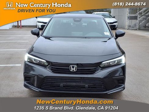 Used 2023 Honda Civic LX image 2