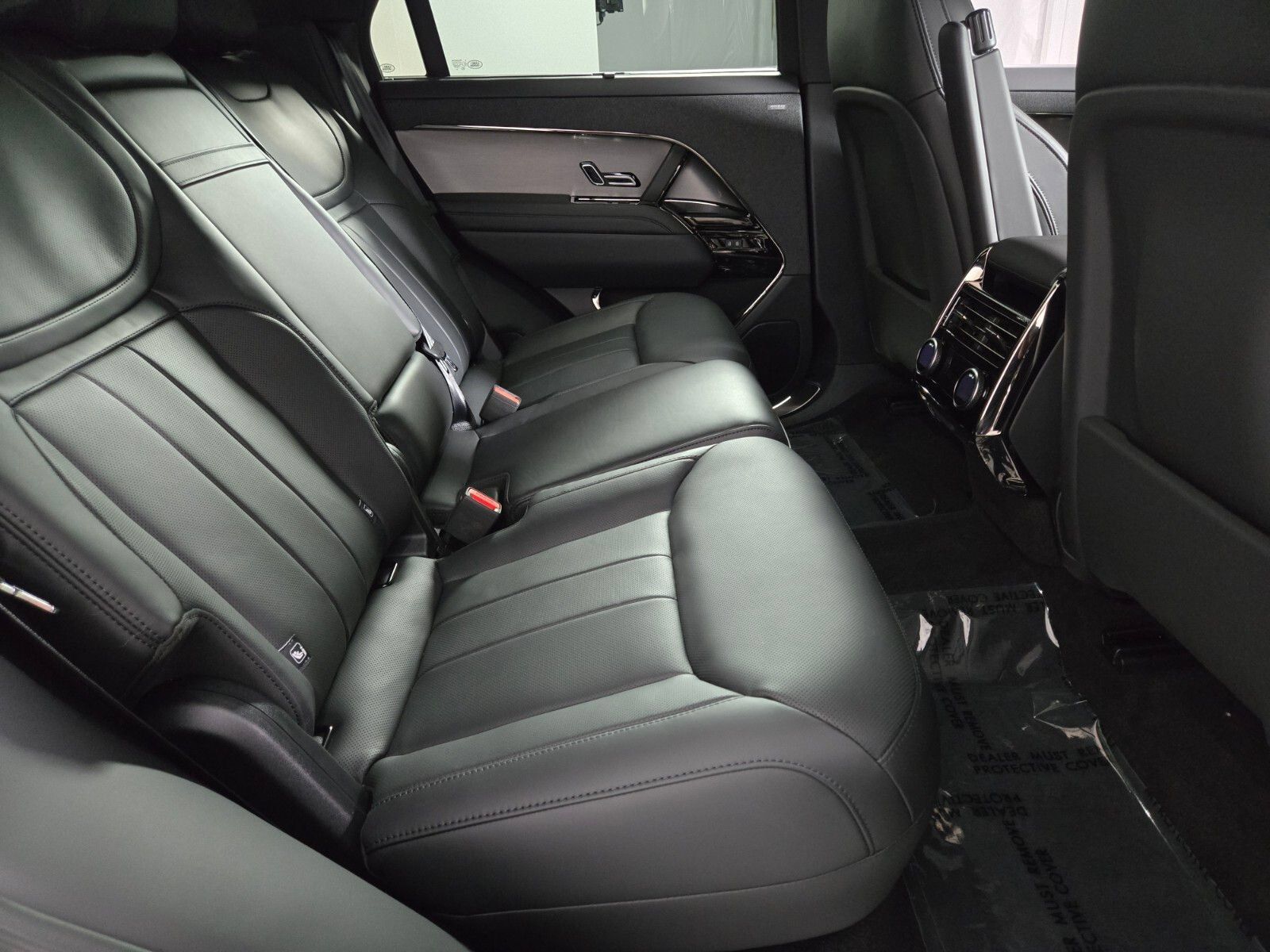 New 2026 Land Rover Range Rover Sport Dynamic SE AWD/4WD image 18