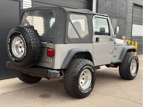 Used 2000 Jeep Wrangler Sport AWD/4WD image 3