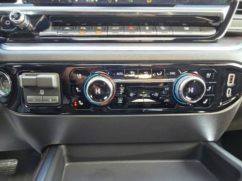 New 2026 GMC Sierra 1500 SLT w/ SLT Premium Plus Package image 27