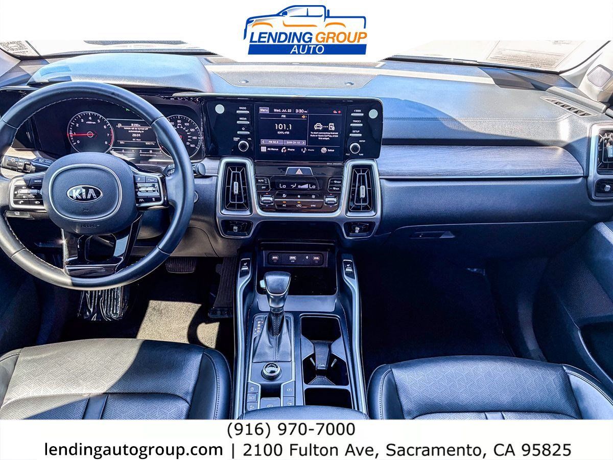 Used 2021 Kia Sorento EX w/ Panoramic Sunroof Package FWD image 11