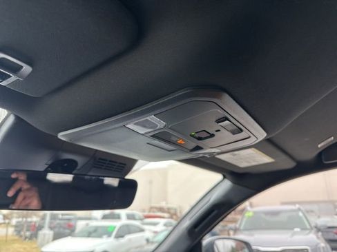 Used 2025 Toyota Tacoma 4x4 Double Cab image 15