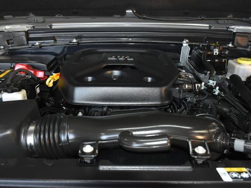 Used 2023 Jeep Wrangler Unlimited Sahara w/ Cold Weather Group image 30