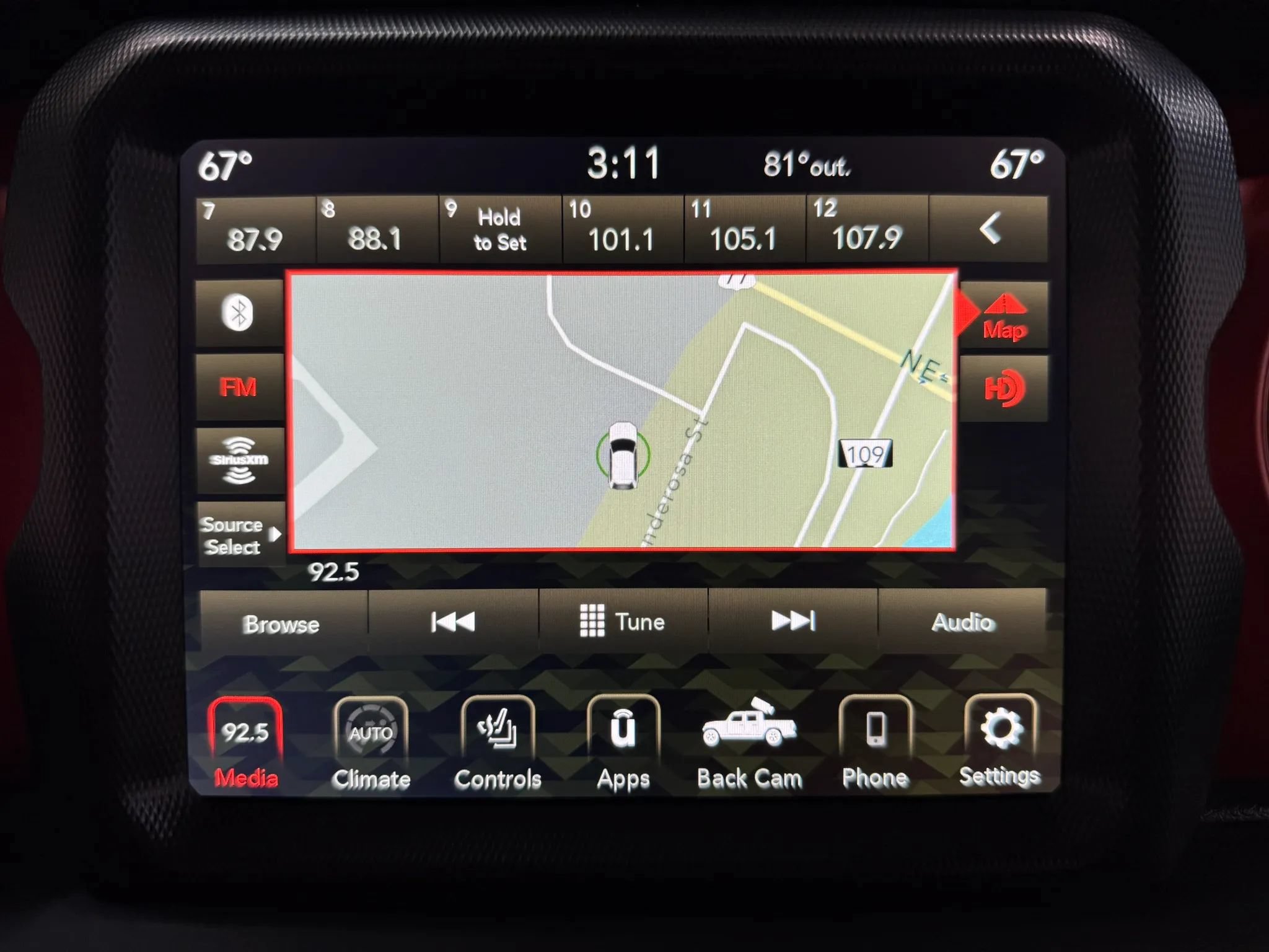 Used 2023 Jeep Gladiator Rubicon w/ Cold Weather Group AWD/4WD image 22