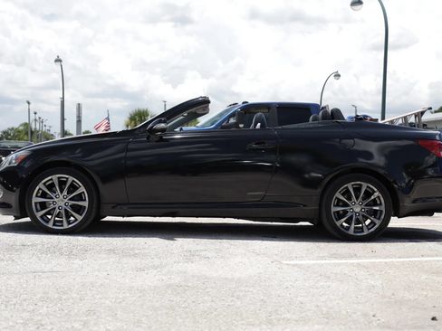Used 2014 Lexus IS 250C w/ Luxury Package RWD image 3