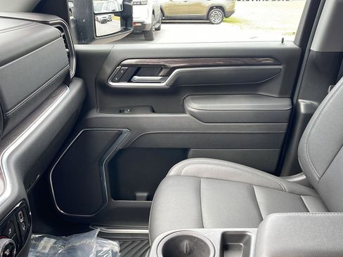 Used 2025 Chevrolet Silverado 3500 LTZ AWD/4WD image 29