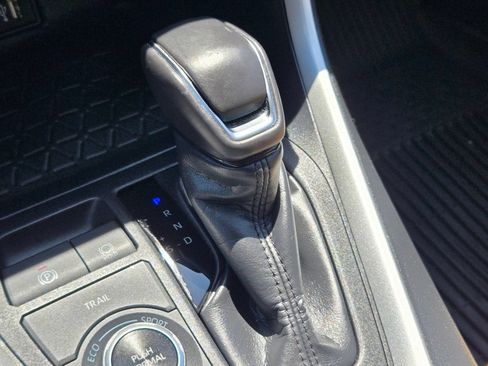 Used 2025 Toyota RAV4 XLE Premium AWD/4WD image 29