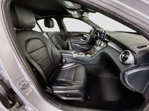 Used 2018 Mercedes-Benz C 300 Sedan w/ Premium Package image 29