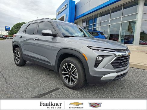 Used 2024 Chevrolet TrailBlazer LT AWD/4WD image 1