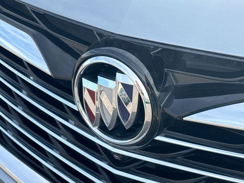 Used 2024 Buick Enclave Premium image 32