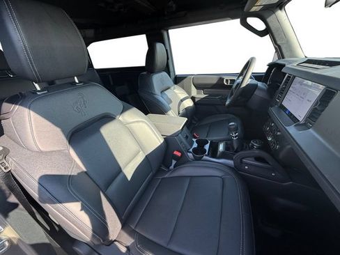 Used 2026 Ford Bronco Badlands w/ Sasquatch Package AWD/4WD image 23