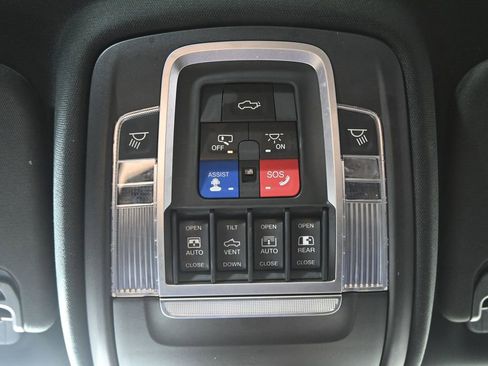 Used 2019 RAM 1500 Limited AWD/4WD image 34