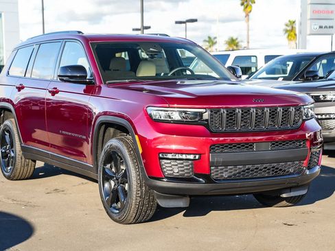 New 2025 Jeep Grand Cherokee L Limited w/ Luxury Tech Group II image 3