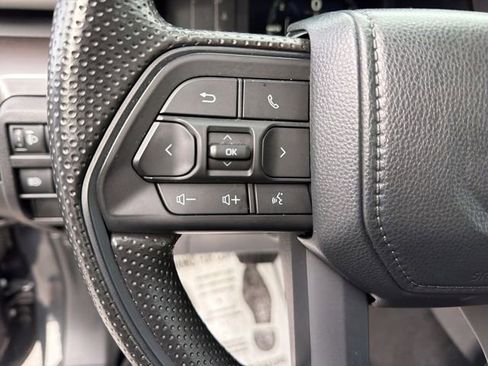 Used 2024 Toyota Tacoma SR5 AWD/4WD image 18
