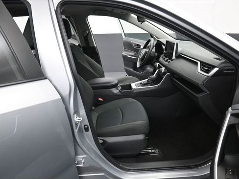 Certified 2025 Toyota RAV4 LE AWD/4WD image 31