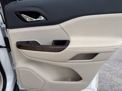 Used 2020 GMC Acadia Denali FWD image 34