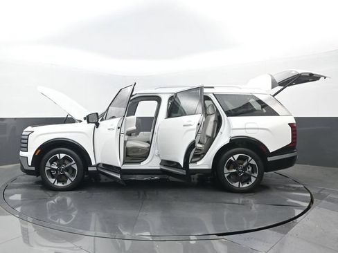 Used 2026 Hyundai Palisade Limited AWD/4WD image 34