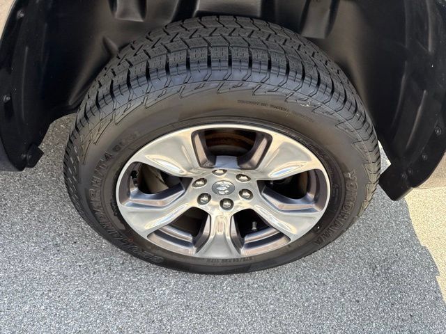 Used 2021 RAM 1500 Laramie AWD/4WD image 36