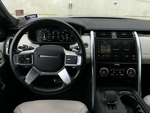 Used 2022 Land Rover Discovery S R-Dynamic image 15