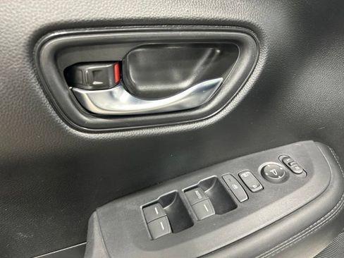 Certified 2024 Honda HR-V LX image 23