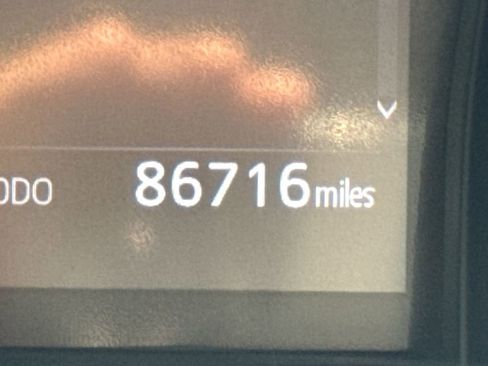 Used 2023 Toyota Camry SE image 14