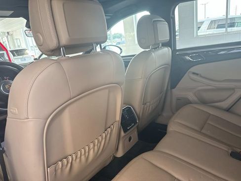 Used 2022 Porsche Macan AWD/4WD image 31