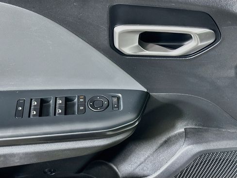 Used 2025 Kia K4 FWD image 15