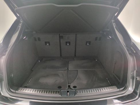 Certified 2023 Porsche Macan Turbo AWD/4WD image 10