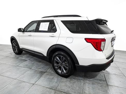 Used 2024 Ford Explorer XLT w/ Equipment Group 202A AWD/4WD image 4