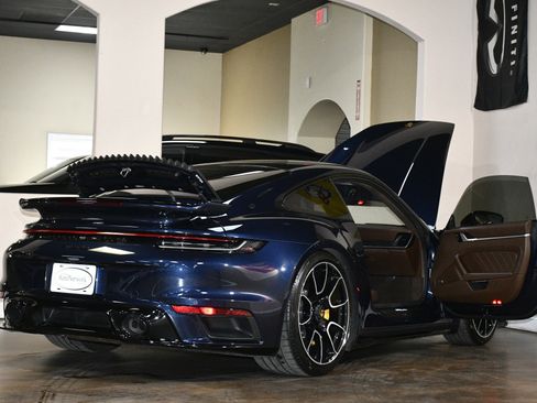 Used 2021 Porsche 911 Turbo image 91