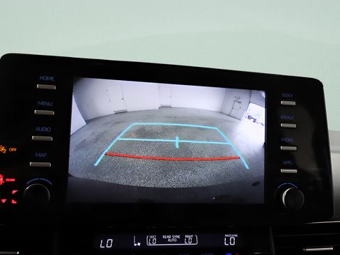 Used 2021 Toyota Sienna XLE FWD image 17