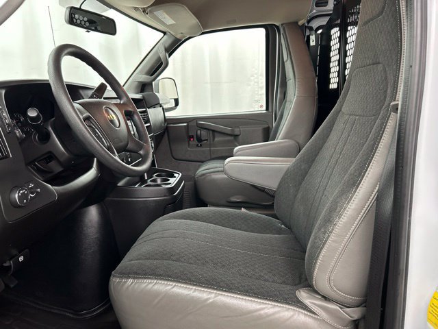Used 2025 Chevrolet Express 2500 w/ Driver Convenience Package RWD image 6