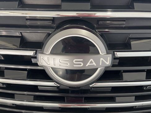 Used 2024 Nissan Rogue S AWD/4WD image 35