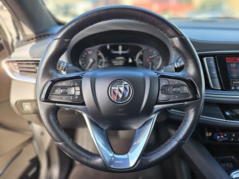 Used 2024 Buick Enclave Premium image 27