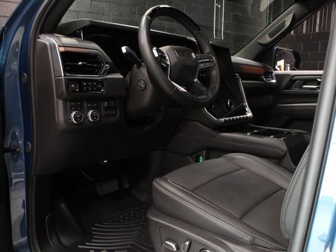 Used 2025 GMC Yukon Denali w/ Denali Reserve Package AWD/4WD image 36