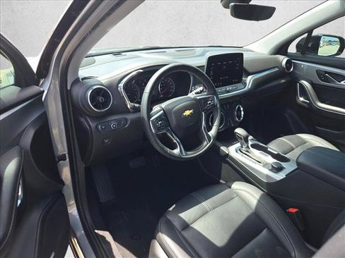 Used 2024 Chevrolet Blazer LT w/ Sound & Technology Package FWD image 10