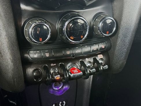 Used 2018 MINI Cooper S image 16