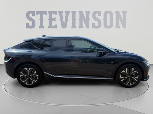 Used 2024 Kia EV6 Light AWD/4WD image 6
