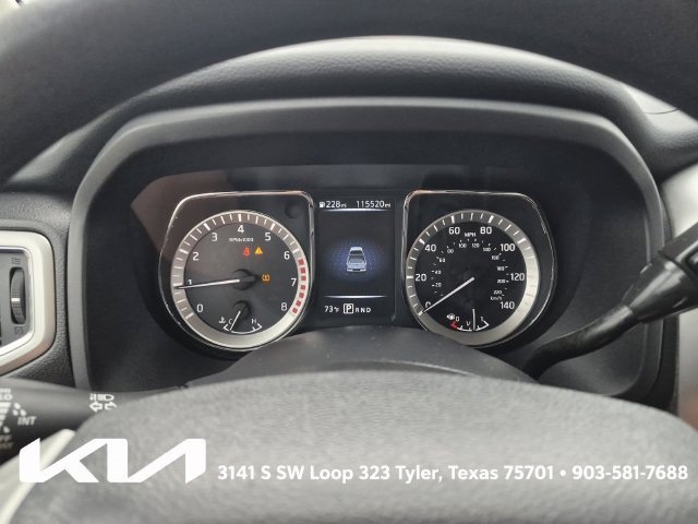 Used 2017 Nissan Titan SV RWD image 27