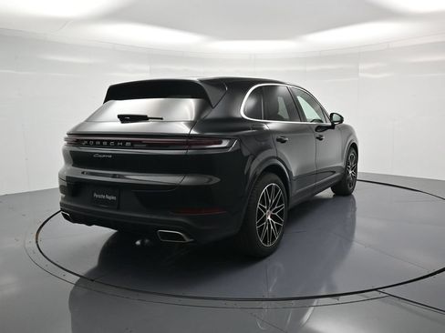 Certified 2026 Porsche Cayenne AWD/4WD image 30
