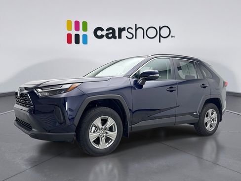 Used 2025 Toyota RAV4 XLE w/ Convenience Package AWD/4WD image 1