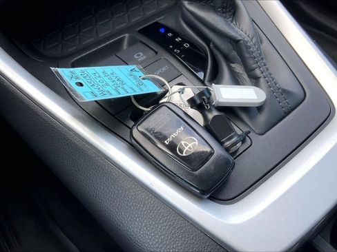 Used 2024 Toyota RAV4 XLE Premium image 14